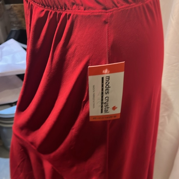 Red maxi skirt dressy polyester contrast hemline NWT by modes crystal - Picture 4 of 8